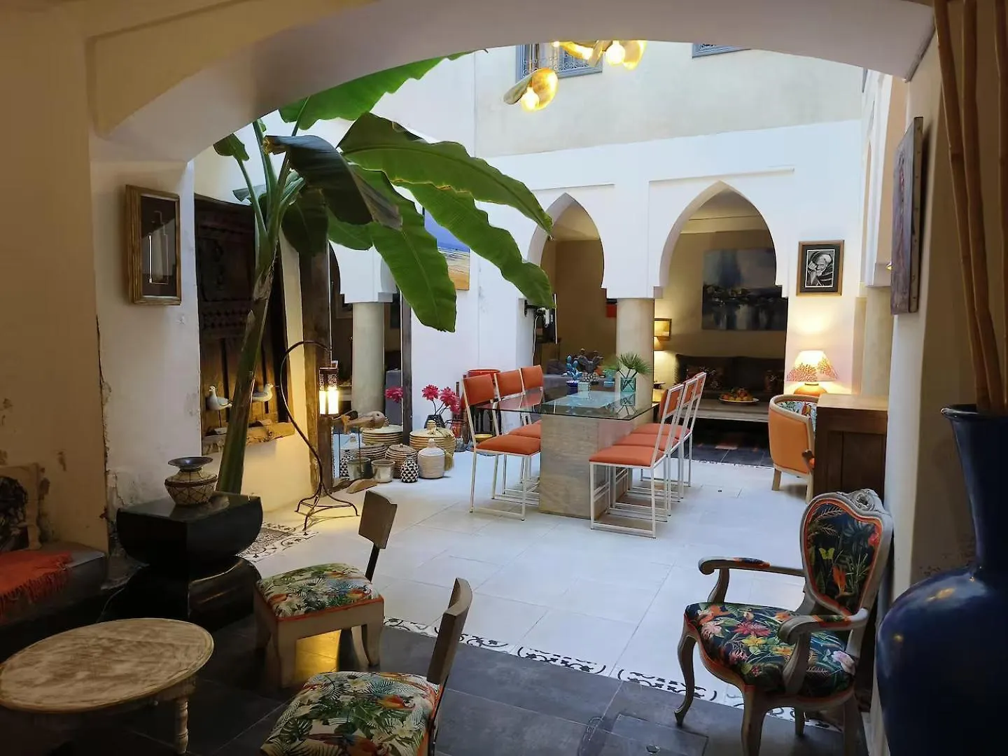 Riad Dom,Luxueuse Maison D\'Artiste contacts